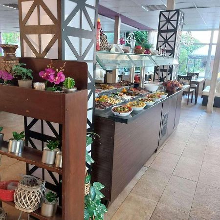 Tropics Hotel Sveti Vlas Eksteriør billede