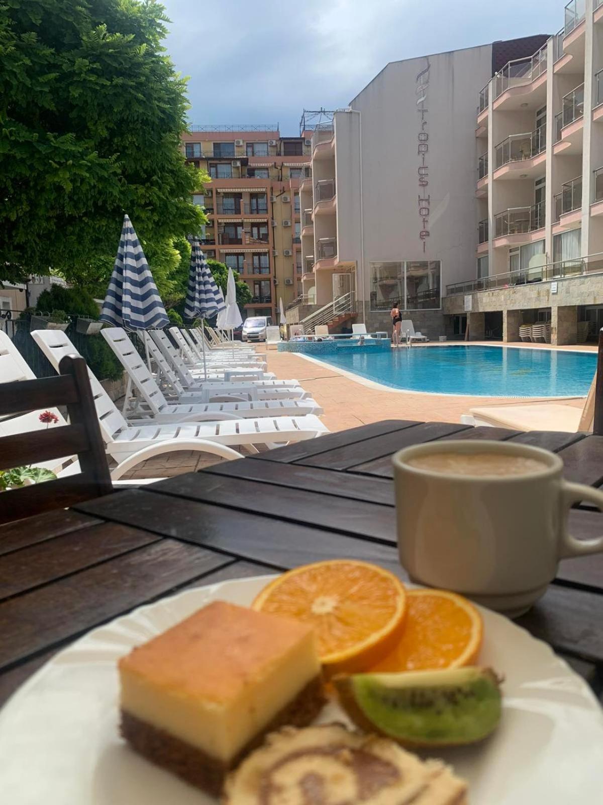 Tropics Hotel Sveti Vlas Eksteriør billede