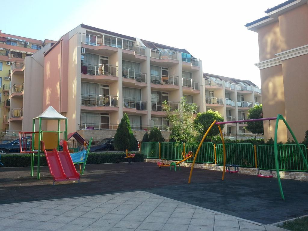 Tropics Hotel Sveti Vlas Eksteriør billede