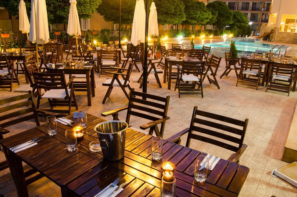 Tropics Hotel Sveti Vlas Eksteriør billede